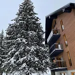 Snow Apartment *
